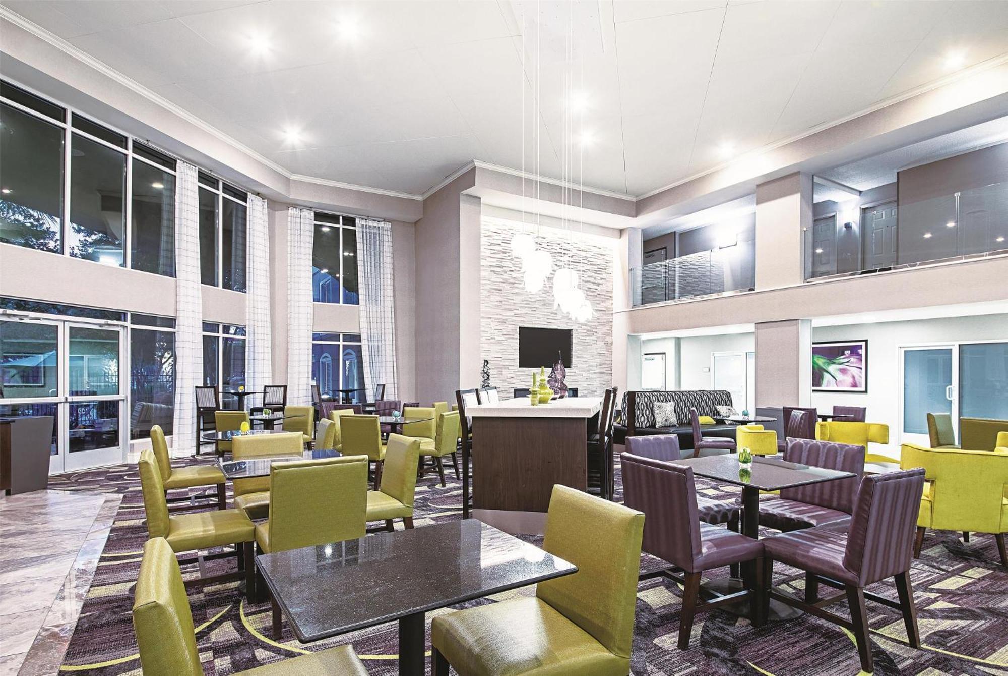 Hotel La Quinta By Wyndham Austin Airport Exterior foto